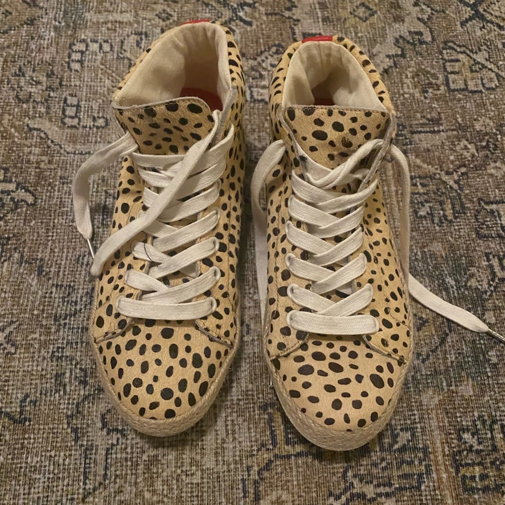 Dolce vita leopard shoes